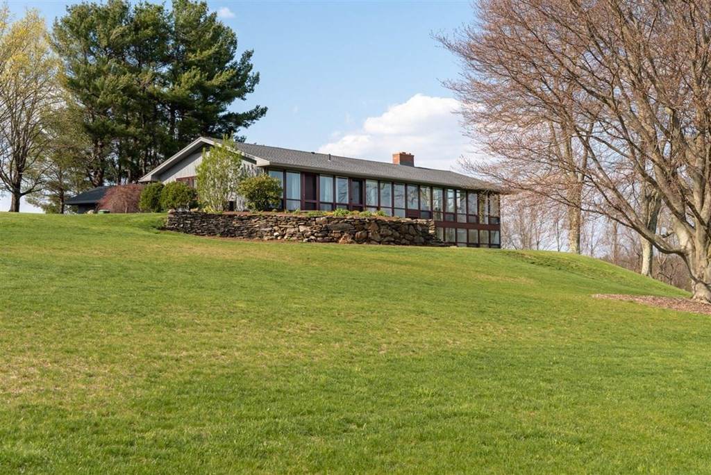 590 South Rd - Photo 1