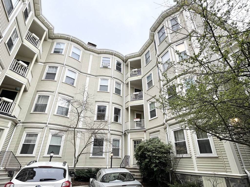 13 Linden St - Photo 1
