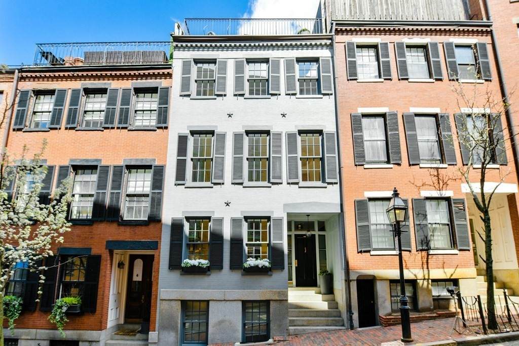 105 Myrtle Street - Photo 1