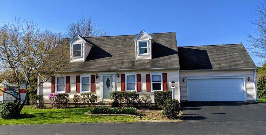 27 Rosewood Dr - Photo 1