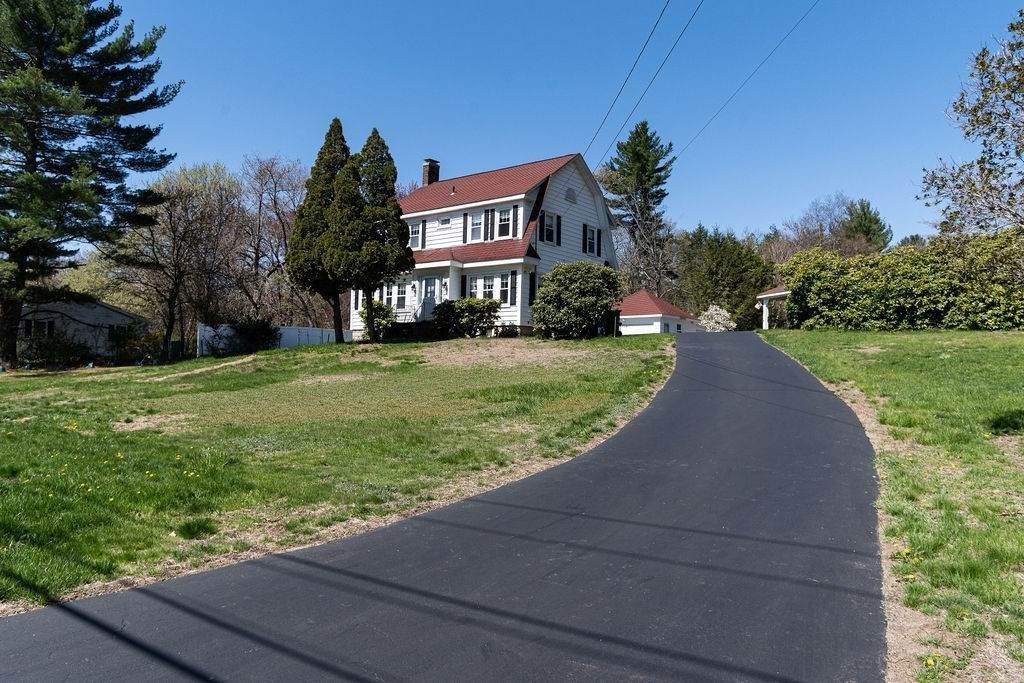 380 Kenoza Street - Photo 1