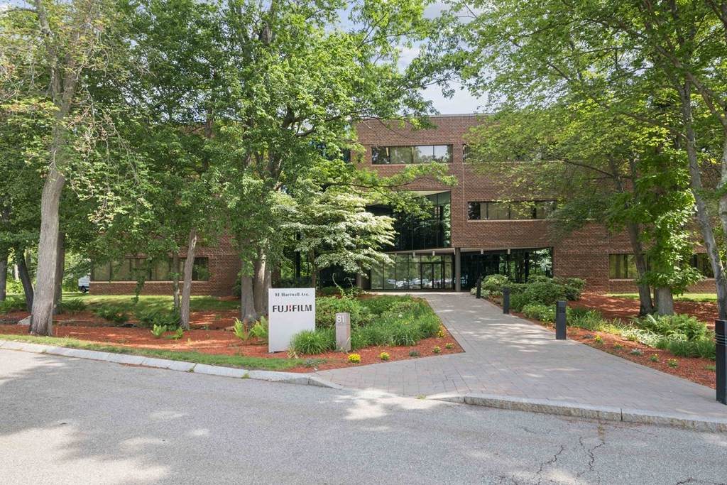 81 Hartwell Avenue - Photo 1