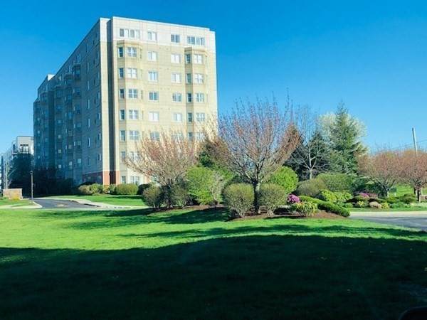 1 Cityview Ln - Photo 1