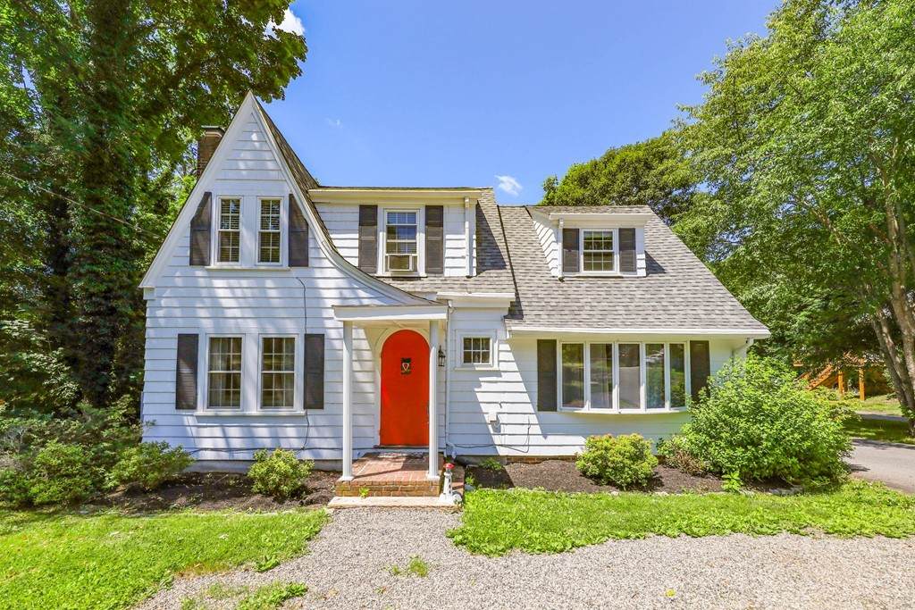 303 Pleasant St - Photo 1