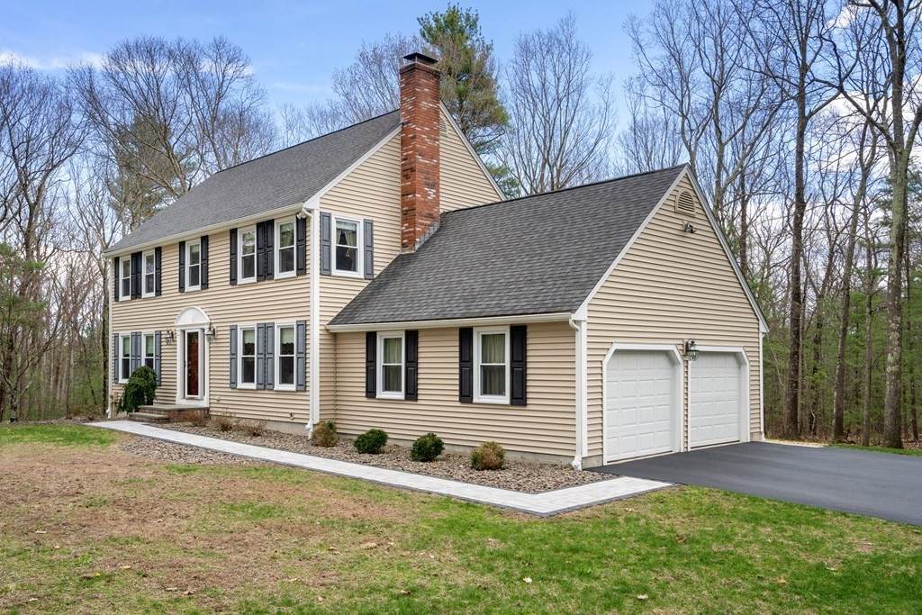 15 Daniels Rd - Photo 1