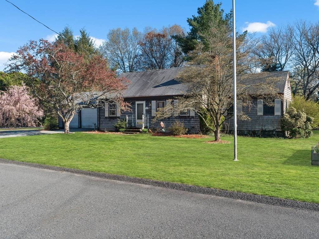 25 Cynthia Rd - Photo 1