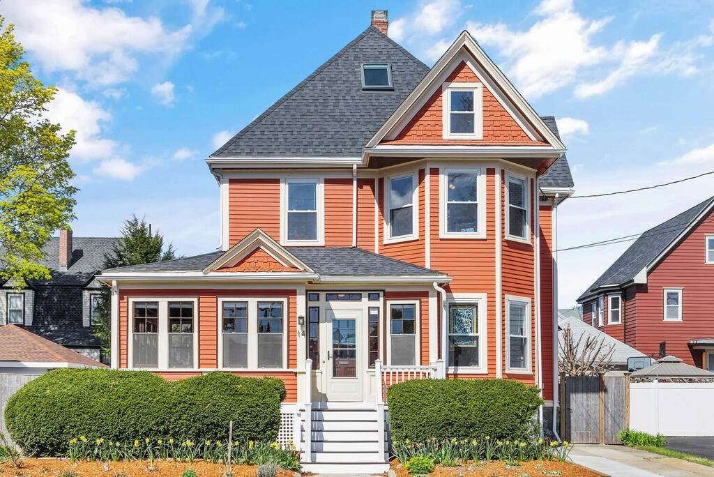 14 Farragut Ave - Photo 1