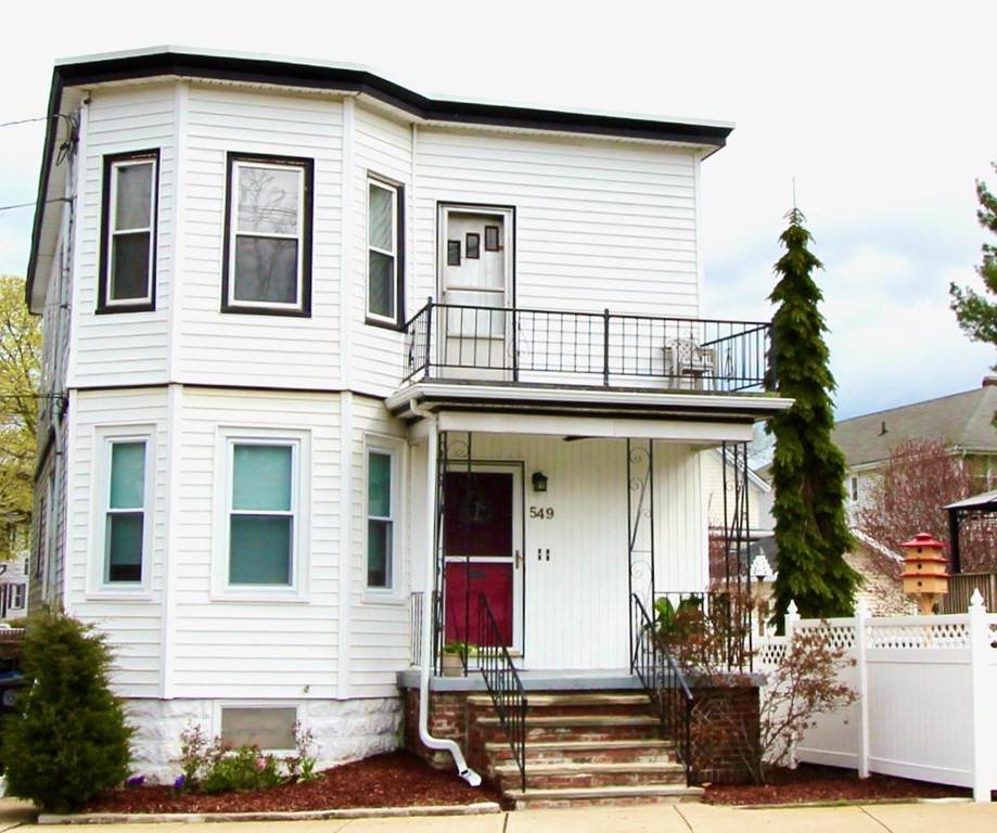 549 Washington Ave - Photo 1