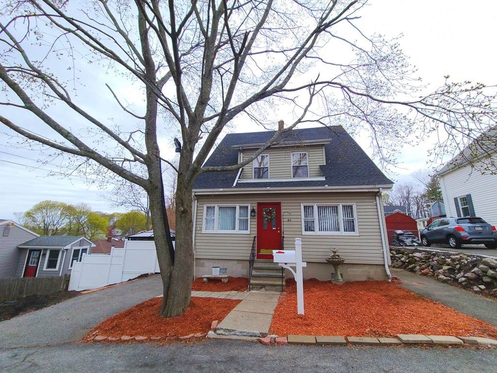 44 Grand View Ave - Photo 1