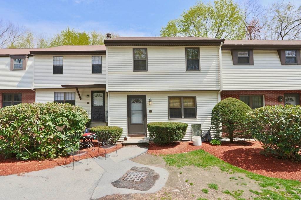 935 Methuen St - Photo 1