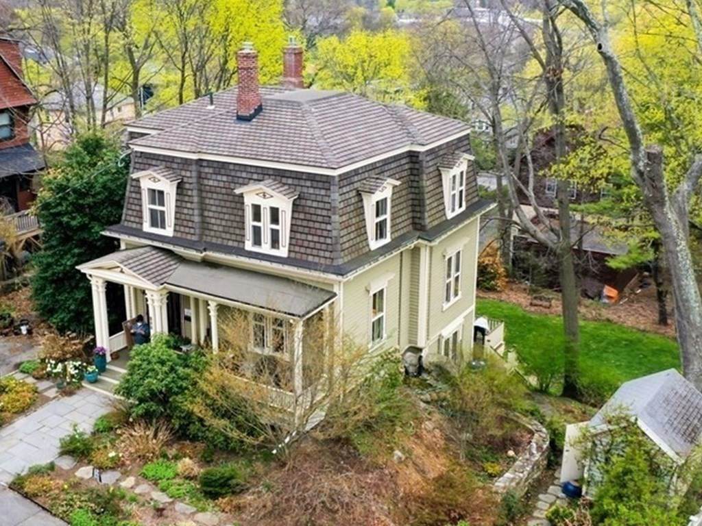 214 Bellevue St - Photo 1