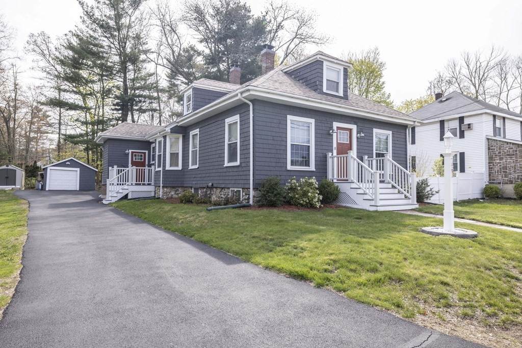 731 Park Street - Photo 1