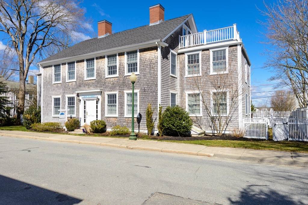 25 Main Street - Photo 1