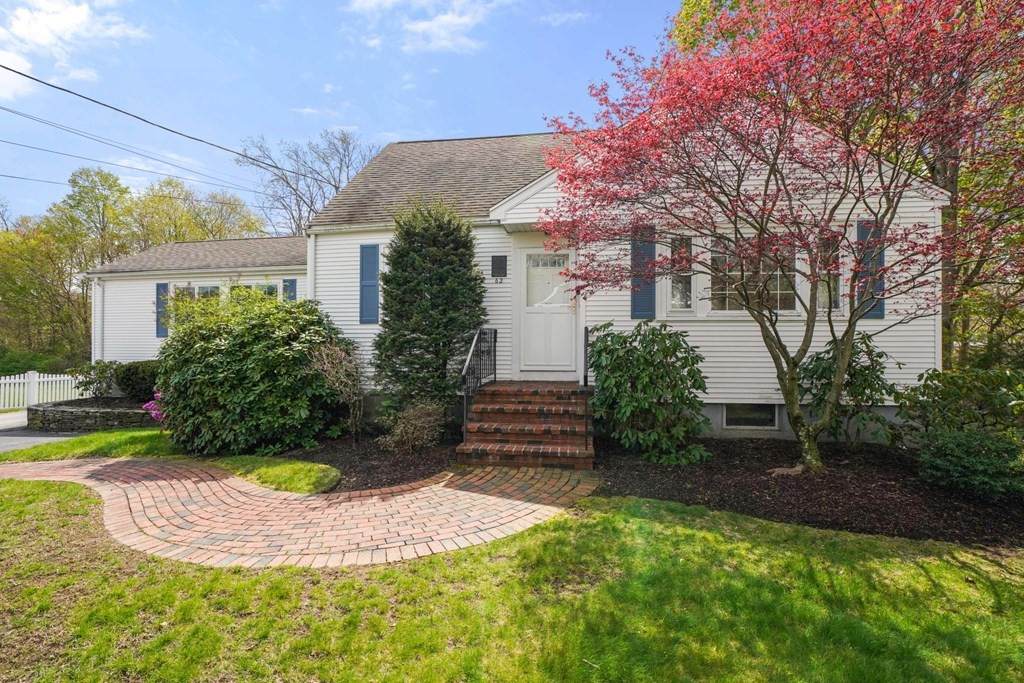 62 Leonard St - Photo 1