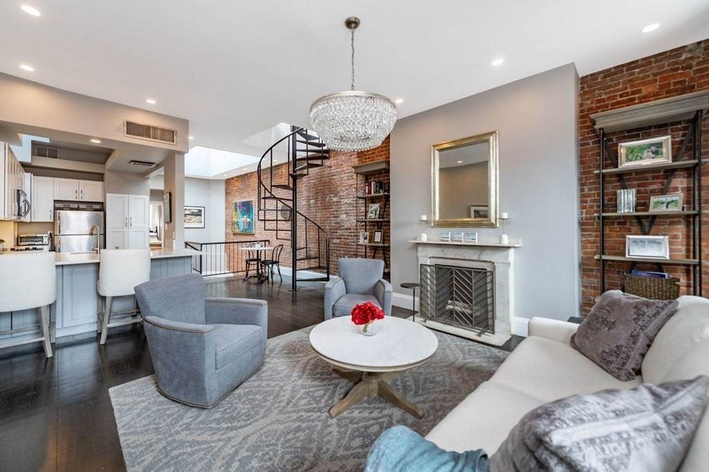 265 Beacon Street - Photo 1