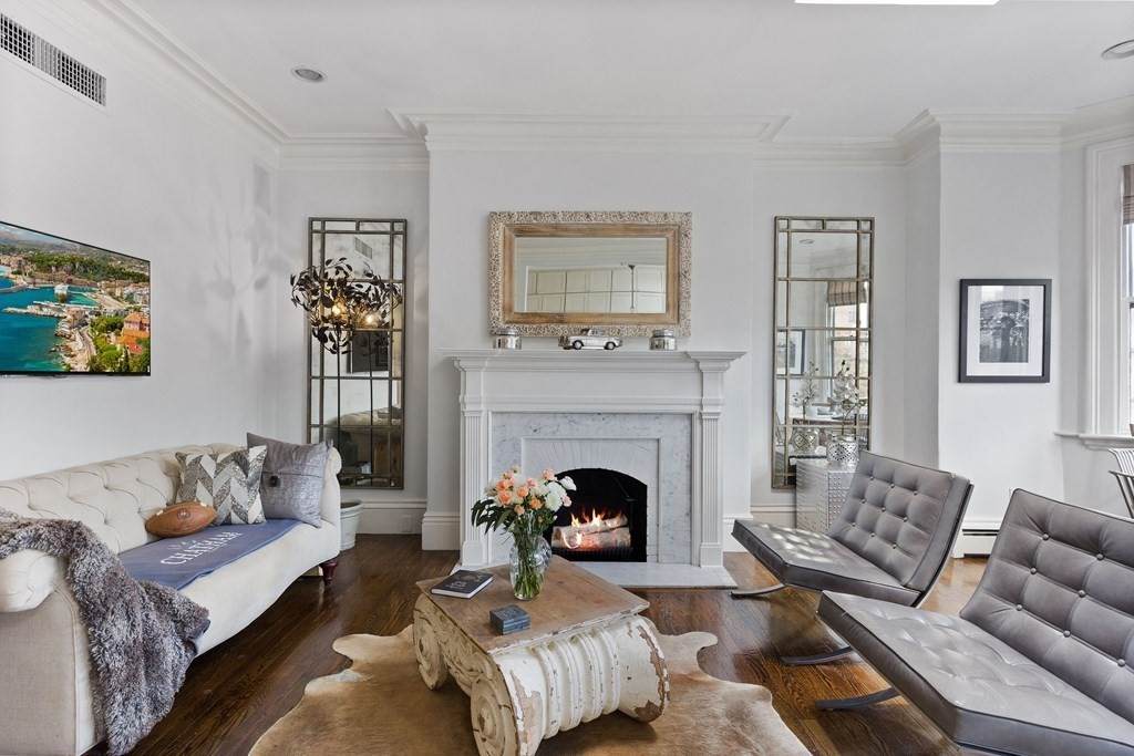 360 Marlborough St - Photo 1