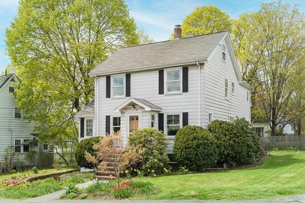 25 Chase Ave - Photo 1