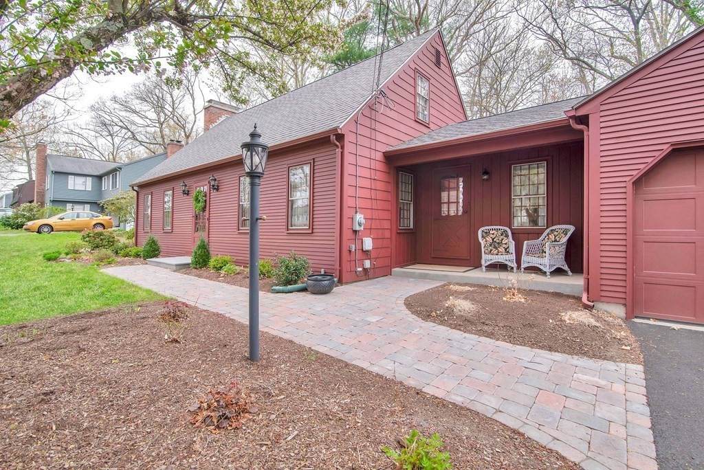 13 Eastwood Dr - Photo 1