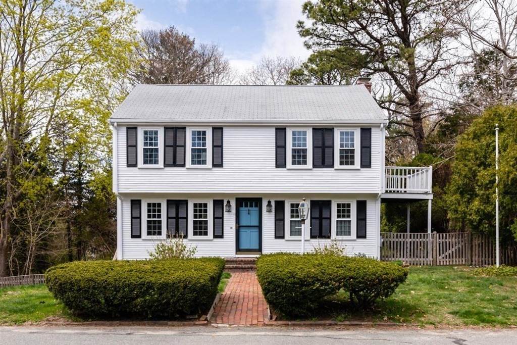 11 Sunrise Ave - Photo 1