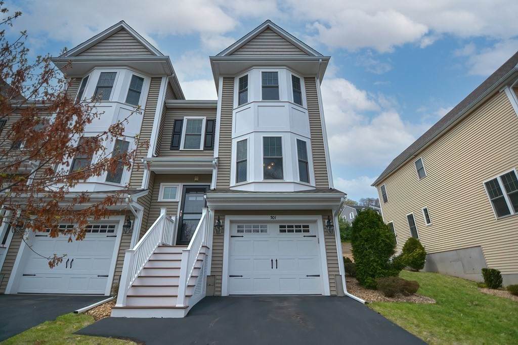 501 Crystal Way - Photo 1