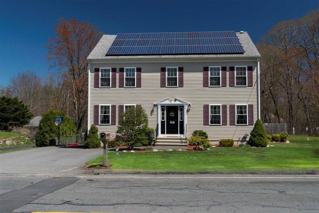 194 Blackstone Street - Photo 1