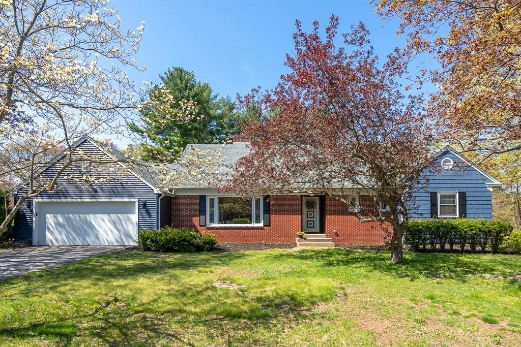 805 Dewey St - Photo 1