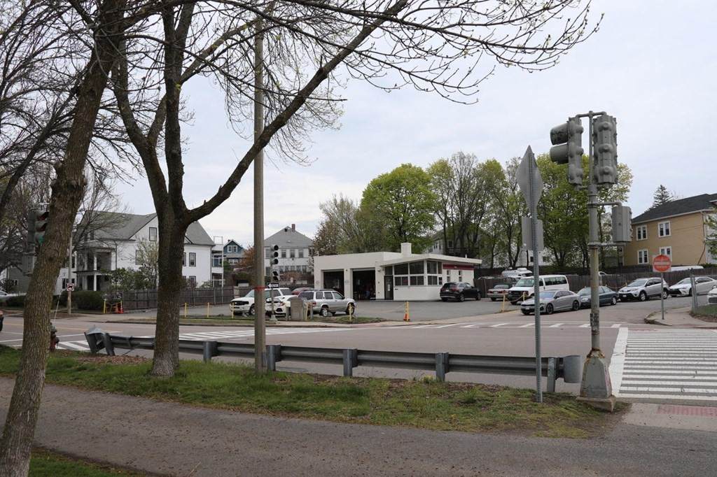 325 Alewife Brook Pkwy - Photo 1