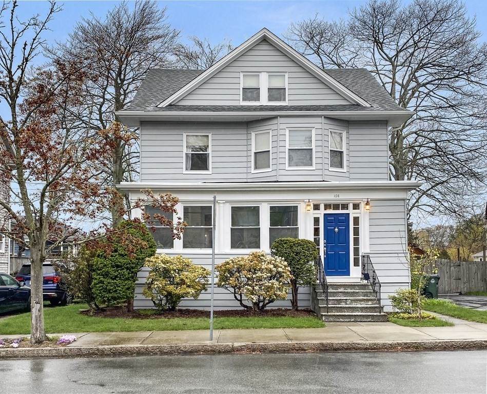 404 Langley St - Photo 1