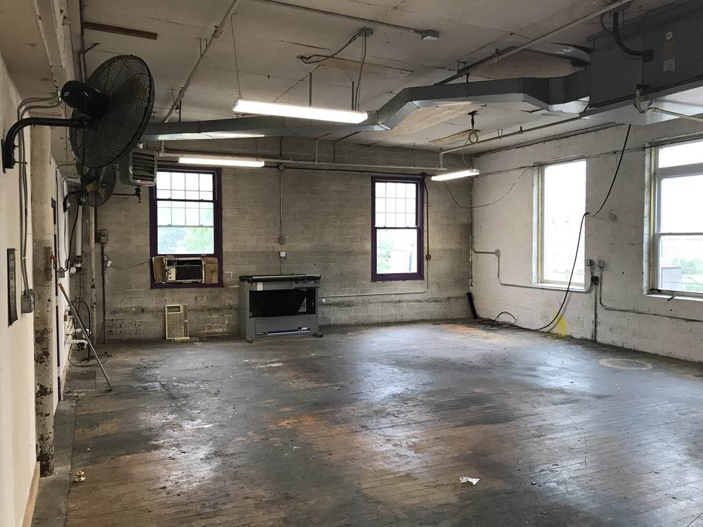 150 Front St - Photo 1