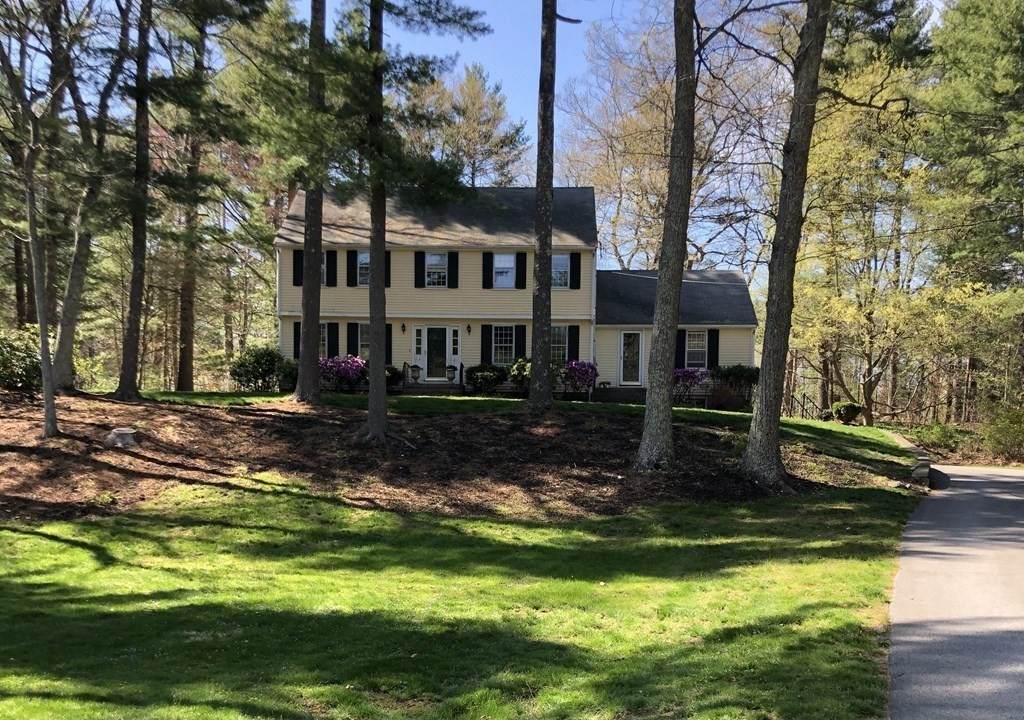 17 Colonial Rd - Photo 1