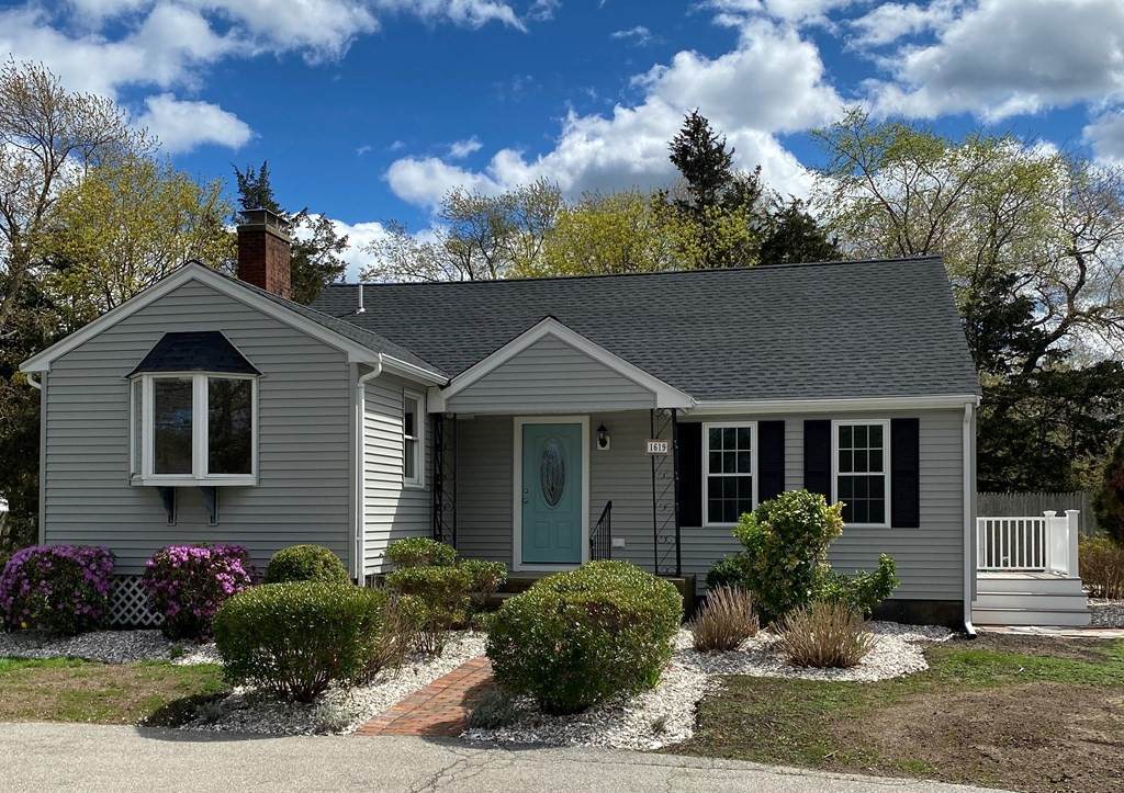1619 Ocean Street - Photo 1