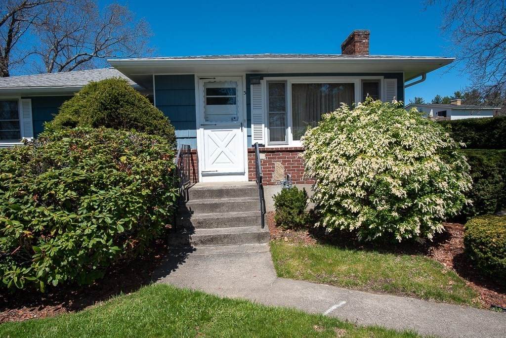 3 Roman Drive - Photo 1