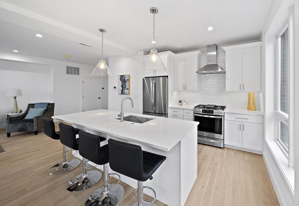 1173 Adams St - Photo 1