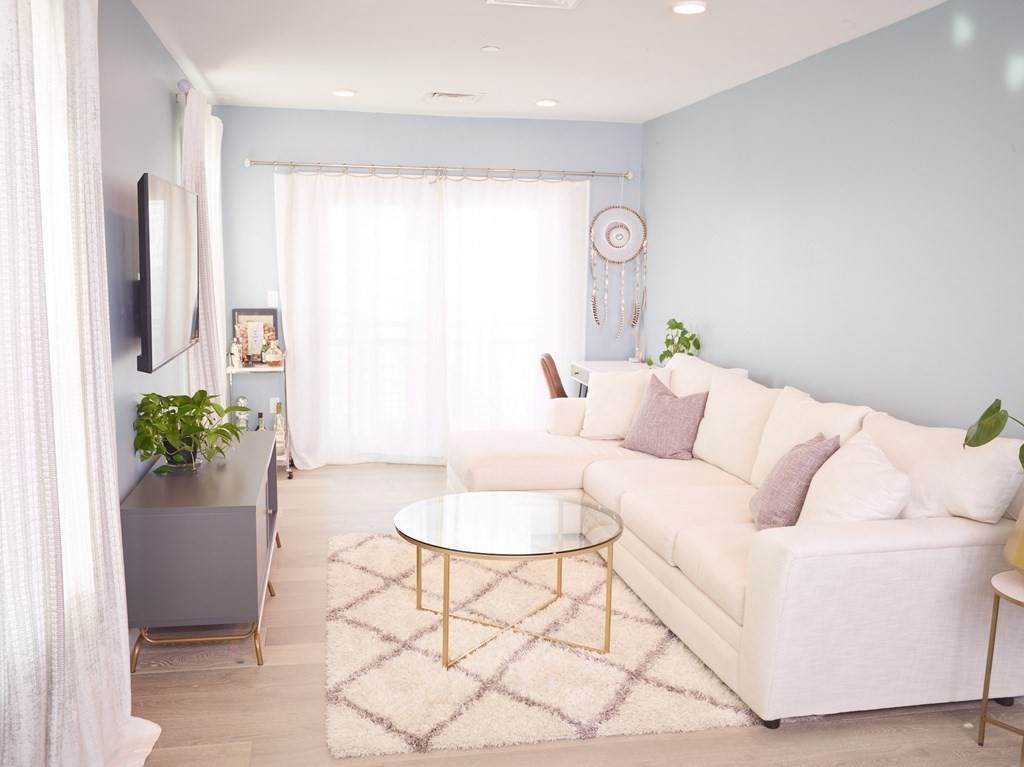16 Boardman St - Photo 1