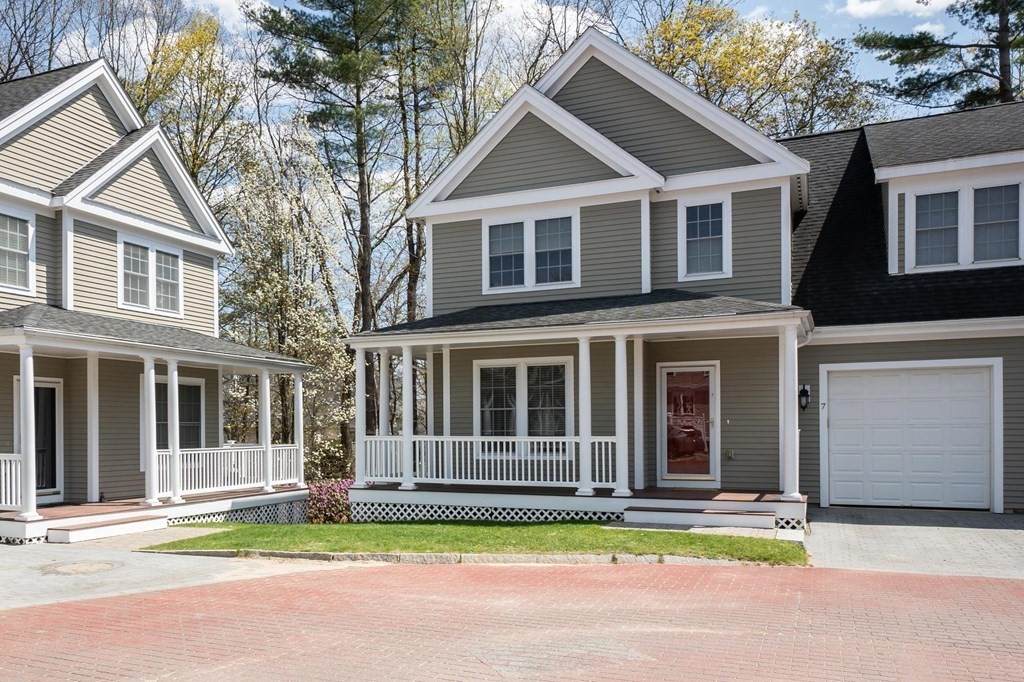7 Moseley Pl - Photo 1