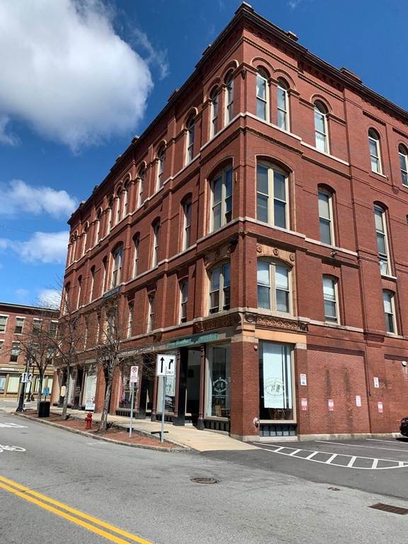 10 Kearney Square - Photo 1