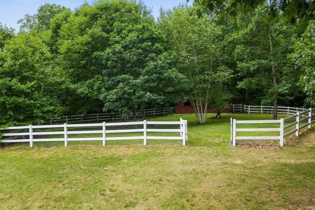 37 Chickering Rd - Photo 1