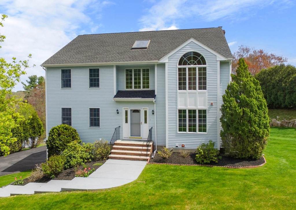 27 Lakeview Ave - Photo 1