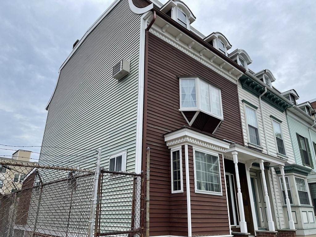 169 W 3Rd St - Photo 1