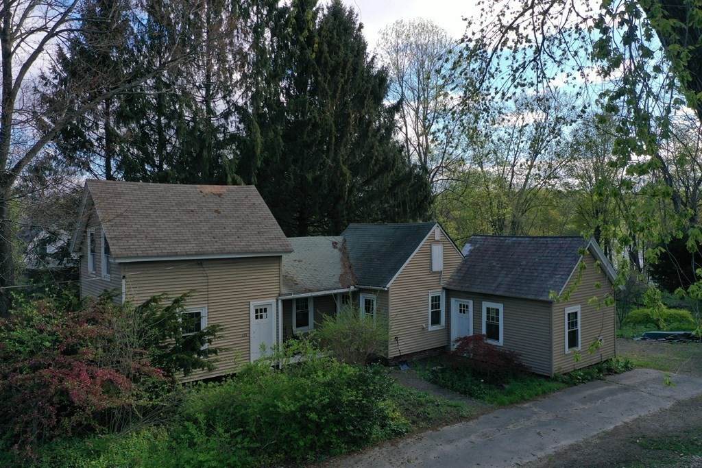 136 Montague City Rd - Photo 1
