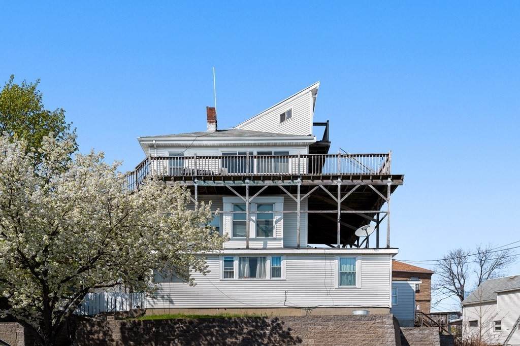 1000 Winthrop Avenue - Photo 1