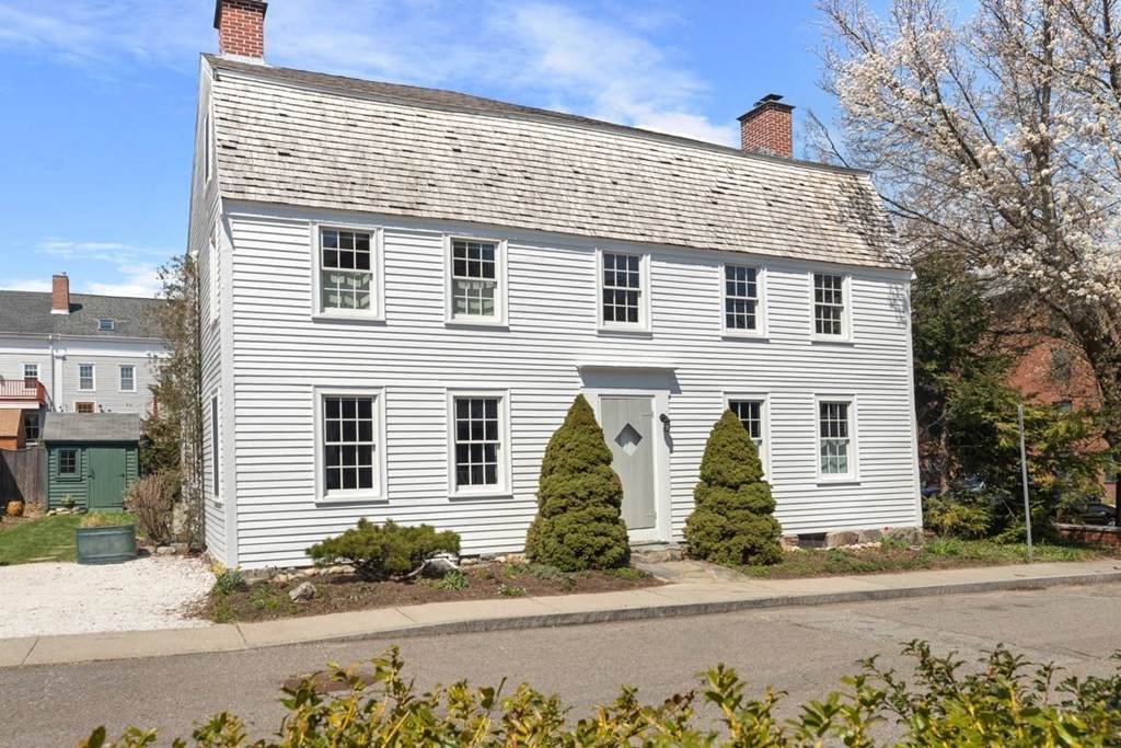 8 Salem Street - Photo 1