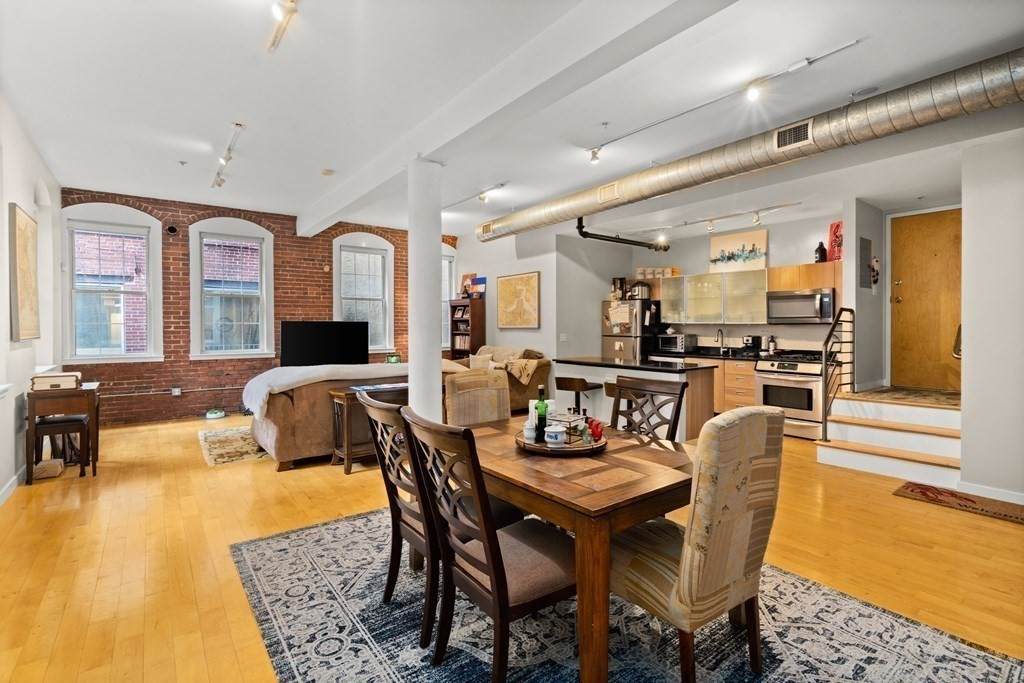8-14 Newcomb St - Photo 1