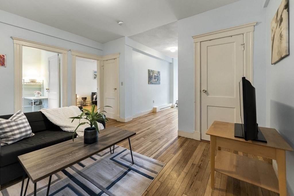 8 Ransom Rd - Photo 1