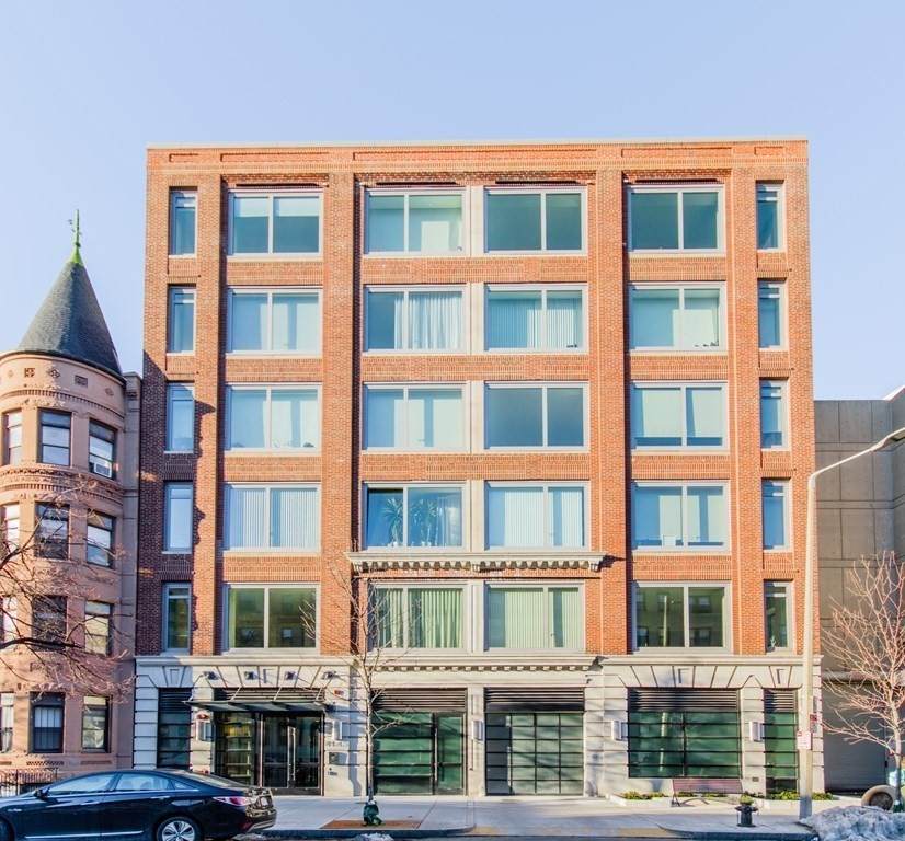43 Westland Ave - Photo 1
