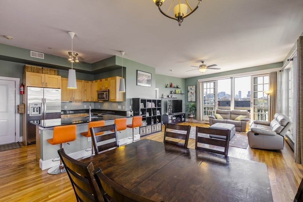 80 Webster Avenue - Photo 1