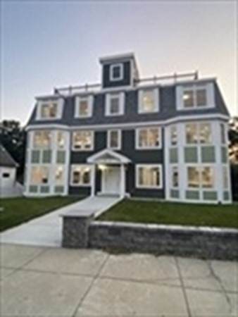 23-25 Bowdoin Ave - Photo 1