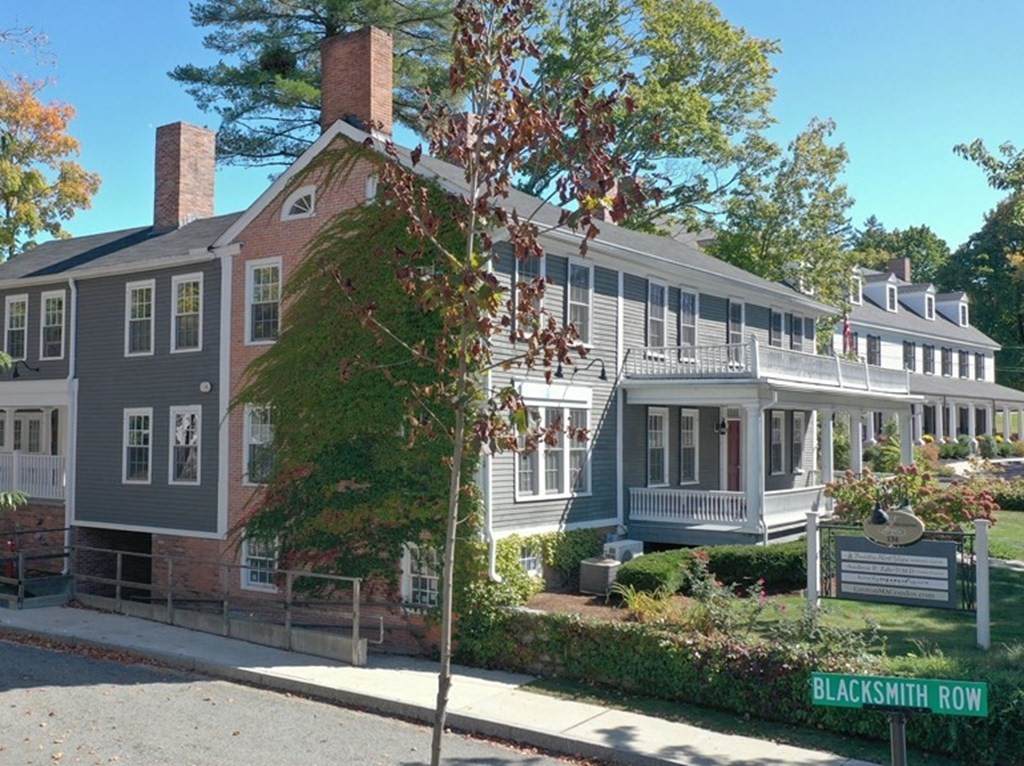 134 Main St - Photo 1