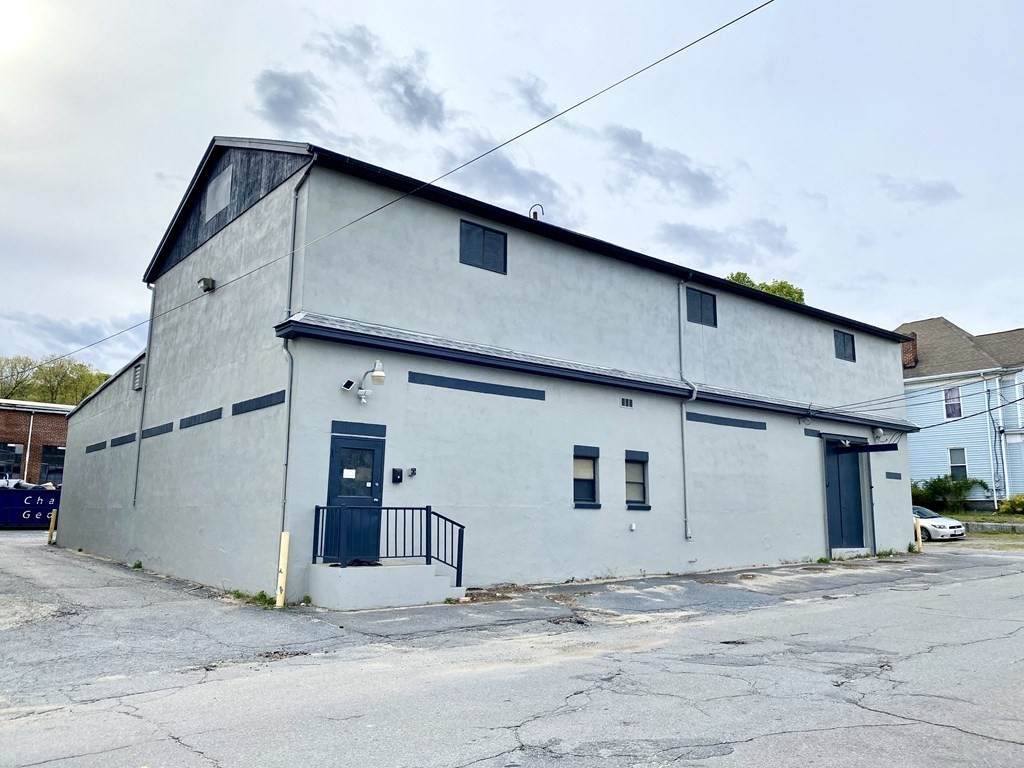 18 Lincoln St - Photo 1