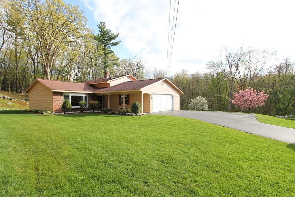 14 Green Valley Dr - Photo 1